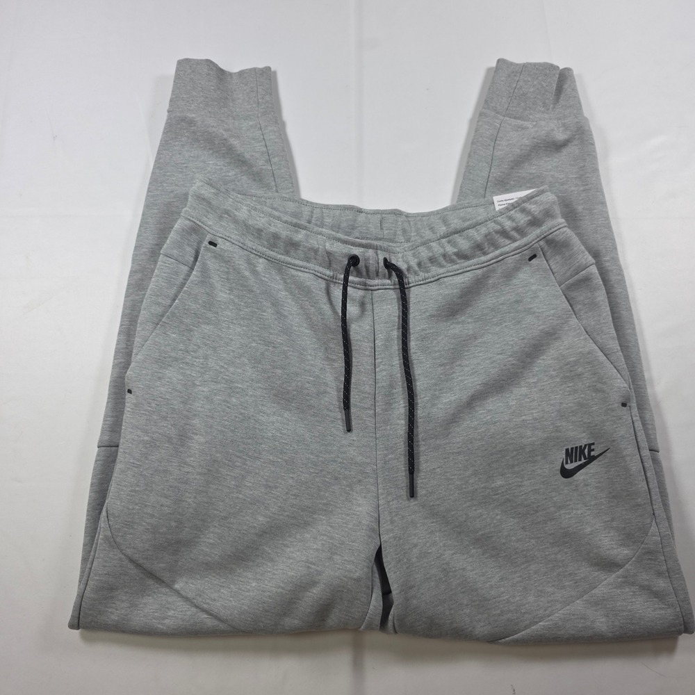 Nike Tech Fleece Joggers Pants Grey CU4495-063 NWT Men's Size Med